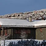 Koselig Og Sentral Med Peis Og Badstue Feriehus *