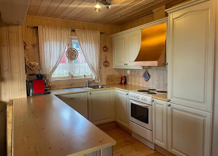 Сasa de vacaciones Koselig Og Sentral Med Peis Og Badstue *