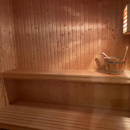 Dom wakacyjny Koselig Og Sentral Med Peis Og Badstue